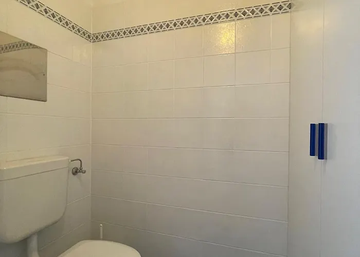 Danube Waterfront Apartment Vienna